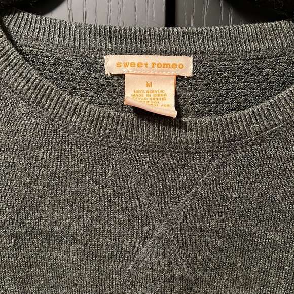 Grey sweater - Picture 2 of 4